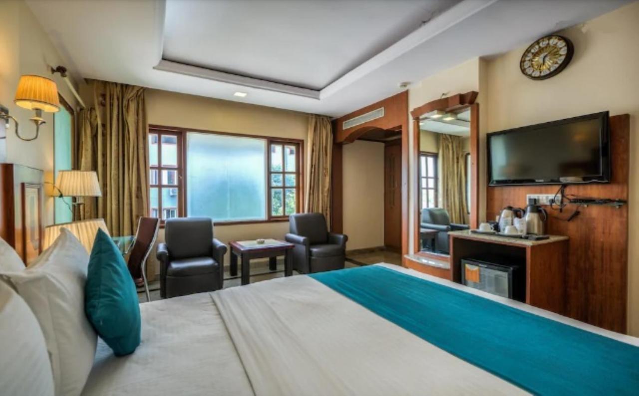 Golden Metro Hotel Bangalore Esterno foto