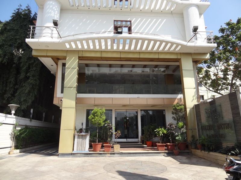 Golden Metro Hotel Bangalore Esterno foto
