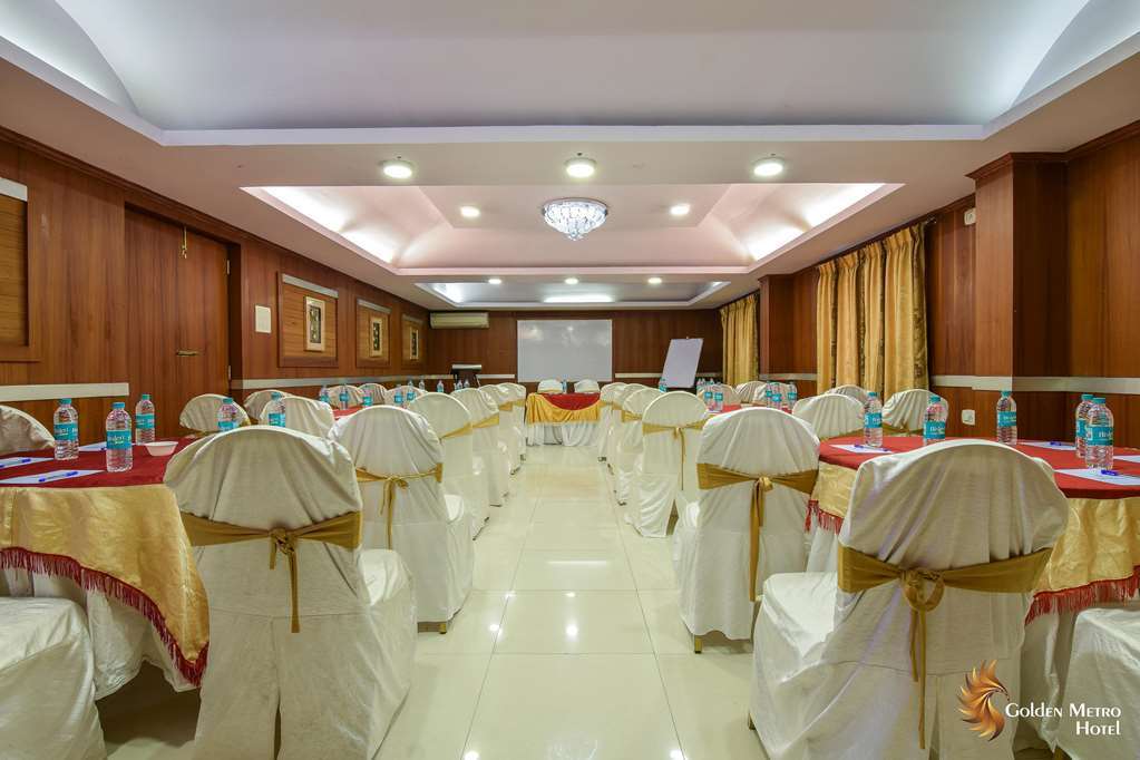Golden Metro Hotel Bangalore Esterno foto