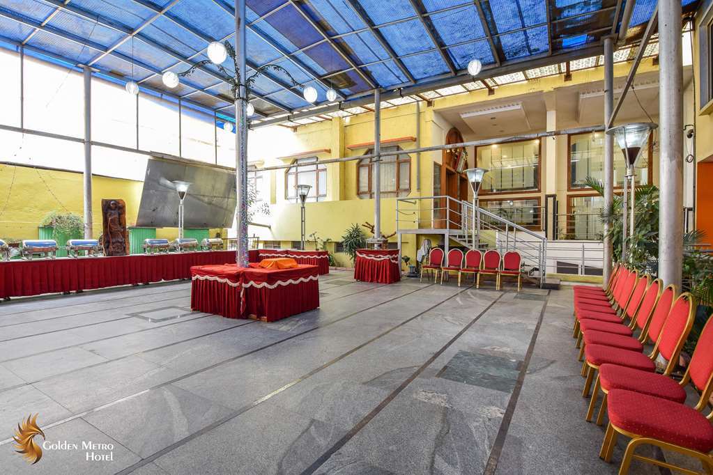Golden Metro Hotel Bangalore Esterno foto