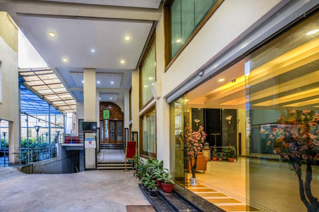 Golden Metro Hotel Bangalore Esterno foto